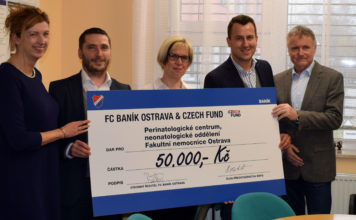 PARTNER BANÍKU VĚNOVAL 50 TISÍC, KLUB JE POUKÁZAL NEONATOLOGII