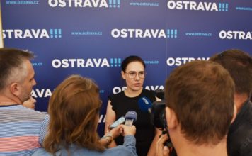 OSTRAVA PODPORUJE DISTANČNÍ VÝUKU DĚTÍ