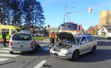 Hasiči museli vyprostit spolujezdce v Havířově