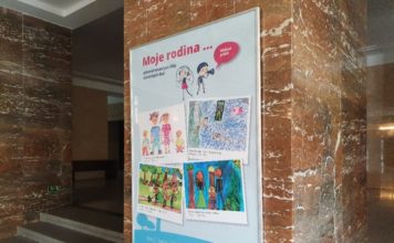 VÝSTAVA OBRÁZKŮ RODINY VE FOYER NOVÉ RADNICE