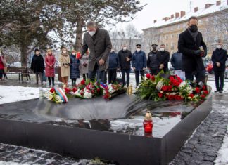 Ostrava si připomněla oběti tragické střelby ve fakultní nemocnici