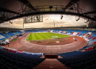 Vstupenky na Slavii v pondělí!