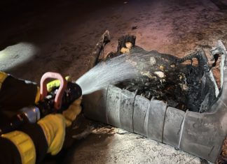 V průběhu oslav příchodu nového roku hasiči likvidovali na pět desítek požárů