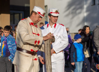 Třináctý ročník Ostravské muzejní noci přilákal stovky návštěvníků i k hasičům