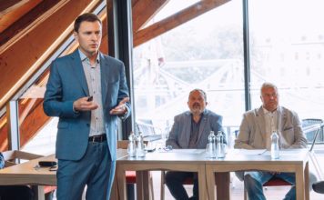 Neurologická klinika FN Ostrava přispěla k úspěšné první celosvětové studii zaměřené na mikrochirurgickou léčbu ischemické cévní mozkové příhody