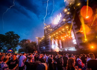 Největší československý festival musel přerušit celý program