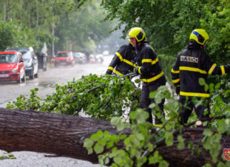 HASIČE POTRÁPIL PRVNÍ ČERVENCOVÝ DEN