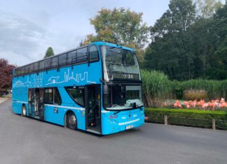 Doubledecker do Zoo táhne!