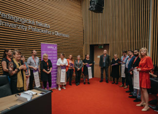 Informace a dezinformace denně filtrujeme všichni. V ostravské knihovně nabízejí pomocnou ruku