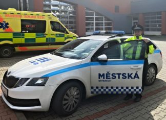 Senior ležel bez pomoci tři dny ve vaně