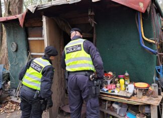 S příchodem zimního počasí strážníci častěji kontrolují lokality s osobami bez přístřeší