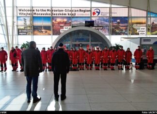 Hasiči z Ostravy odletěli zachraňovat zničené Turecko