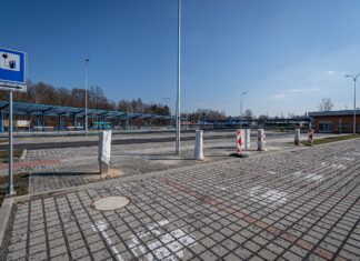 Rekonstrukce parkoviště P+R na Hranečníku v Ostravě je u konce
