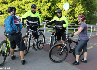 Ostravští strážníci se věnují prevenci nejzranitelnějších účastníků silničního provozu