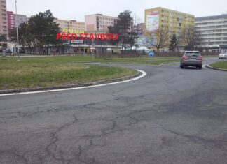 Od pondělí bude neprůjezdný kruhový objezd na ulici 17. listopadu a Bedřicha Nikodéma