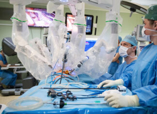 Velký milník pro FN Ostrava. Lékaři poprvé roboticky operovali plíce