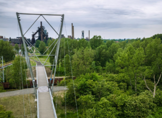 V Ostravě byla dokončena stavba unikátní lávky přes Ostravici