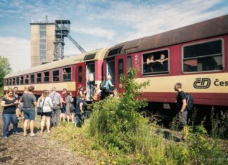 VYJÍŽĎKY BÁŇSKÝM VLAKEM JSOU ZPĚT.