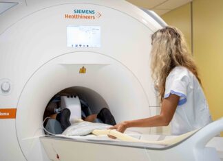 Magnetická rezonance je nově vybavena robotem k cílené biopsii prostaty