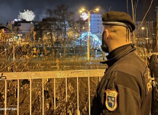Ohňostroje a petardy raději až na silvestra