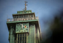 Jen jednou za zhruba půl století. V Ostravě probíhá repase ručiček věžních hodin Nové radnice