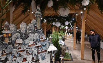 Na Slezskoostravském hradě opět vystavují betlémy, tentokrát z papíru