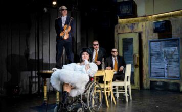 Komorní scéna Aréna uvádí slavnou Dürrenmattovu Návštěvu staré dámy