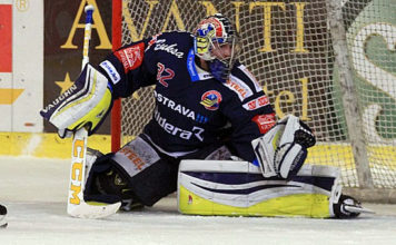 Čtyři body? Málo, měli jsme jich mít šest, řekl po utkání v Olomouci vítkovický brankář Patrik Bartošák