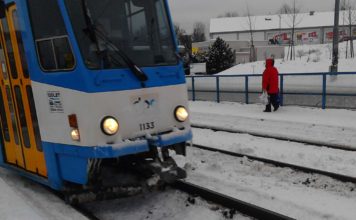 Dopravní podnik Ostrava úspěšně bojuje s mrazivým počasím
