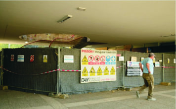 DO PATRA OBCHODNÍHO CENTRA V HRABŮVCE KONEČNĚ TAKÉ VÝTAHEM