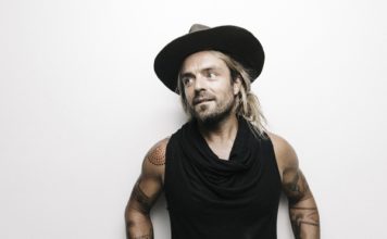 NOVÁ VELKÁ JMÉNA COLOURS OF OSTRAVA: POST-ROCKOVÍ MOGWAI A ZASNĚNÝ XAVIER RUDD