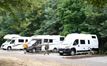 Stellplatz = karavany pod Landekem