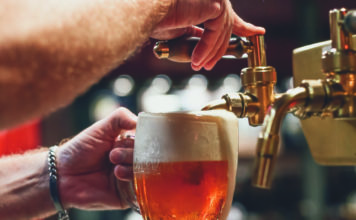 Dny českého piva jsou tu! V hospodách budou kvízy se sládky i pivní odměny