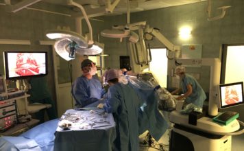 FN Ostrava pořídila jako první na světě digitální mikroskop Aeos