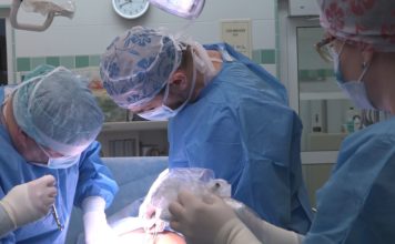 Lékaři Gynekologicko-porodnické kliniky FN Ostrava zachránili život rodičkám, u kterých se projevila vzácná nemoc – preeklampsie