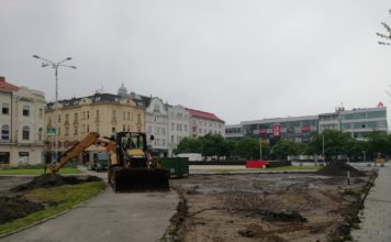 Začaly úpravy prostranství vedle Masarykova náměstí