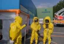 Hasiči řešili v Odrách následky reakce chemikálií