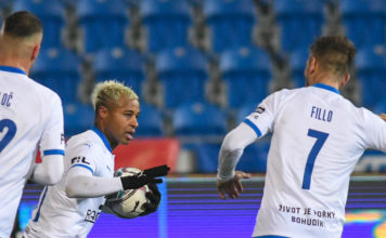 BANÍK ČEKÁ V LEDNU NABITÝ PROGRAM