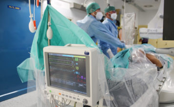 Radiologie v MNO začala používat novou metodu ke zprůchodnění masivně kalcifikovaných tepen