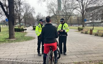 O víkendu se strážníci zaměřili na cyklisty a koloběžkáře