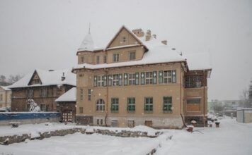 Na Grossmannově vile se skví zbrusu nová střecha i fasáda