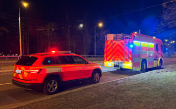 Požár bytu v Ostravě-Porubě vznikl od svíčky, včasnou pomoc přivolal autonomní hlásič