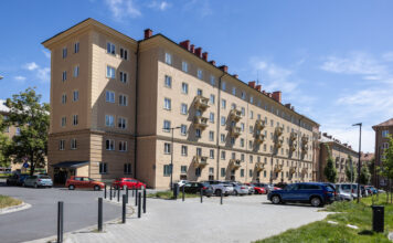 Dotace města pomohou s opravami světských i církevních staveb