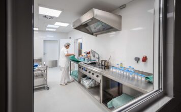 Strava pro kojence se ve FN Ostrava připravuje v nové mléčné kuchyni