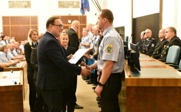 Ostravští strážníci byli oceněni za dlouholetou službu