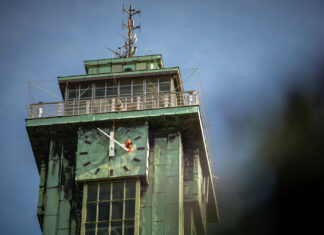 Jen jednou za zhruba půl století. V Ostravě probíhá repase ručiček věžních hodin Nové radnice