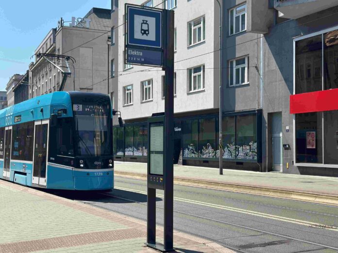 FOTO - EPAPER - PRVNÍ ZASTÁVKA ELEKTRA